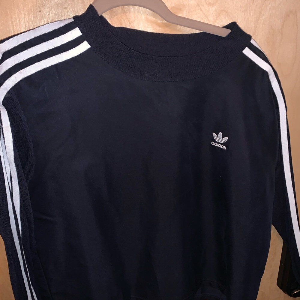 Adidas long sleeve crop top, worn once - Picture 3 of 4